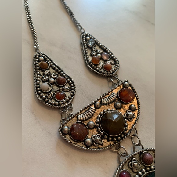 Earthbound Chunky Agate Necklace - Picture 3 of 5